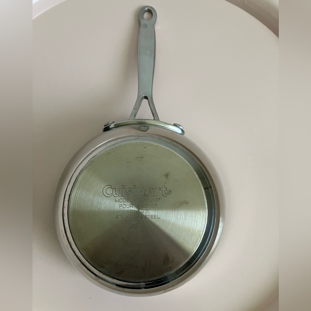 Cuisinart Stainless Steel Saucier 1.95L - Picture 2 of 3